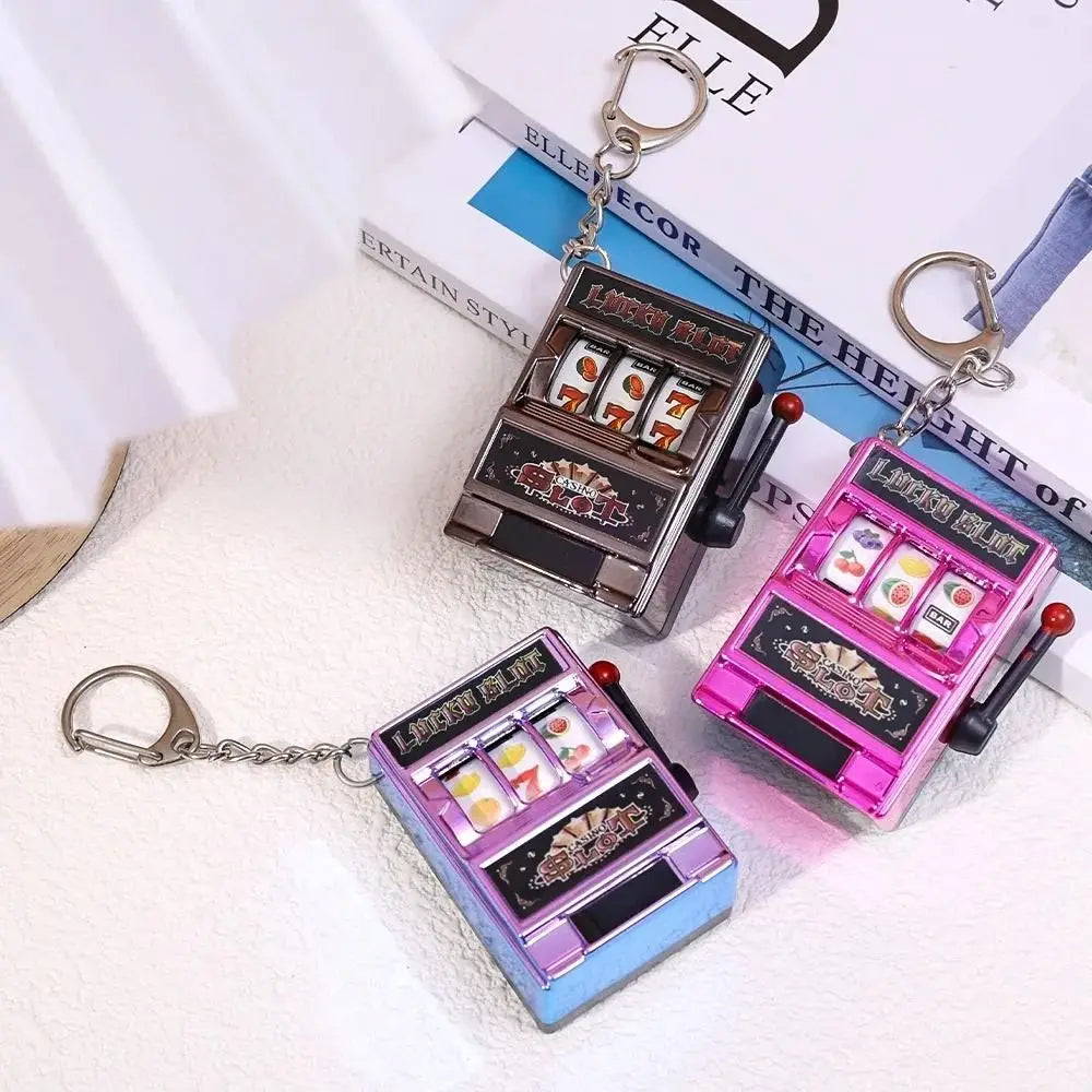 🎰✨ "LuckySpin™ Mini Slot Machine Keychain" ✨🔑