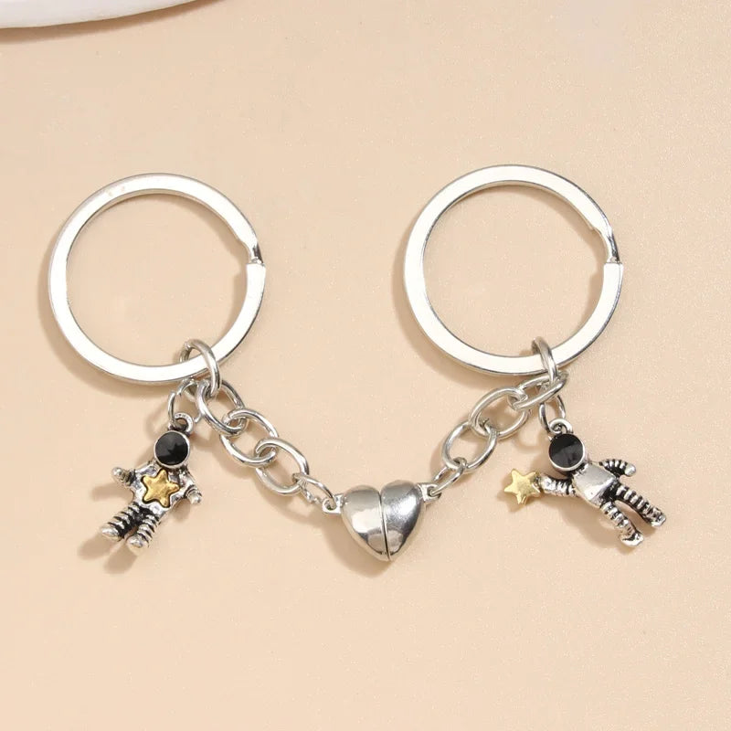 πͺ Couple Astronaut Keychain Set β For Space-Loving Souls π