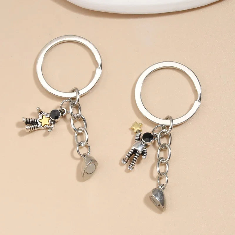πͺ Couple Astronaut Keychain Set β For Space-Loving Souls π