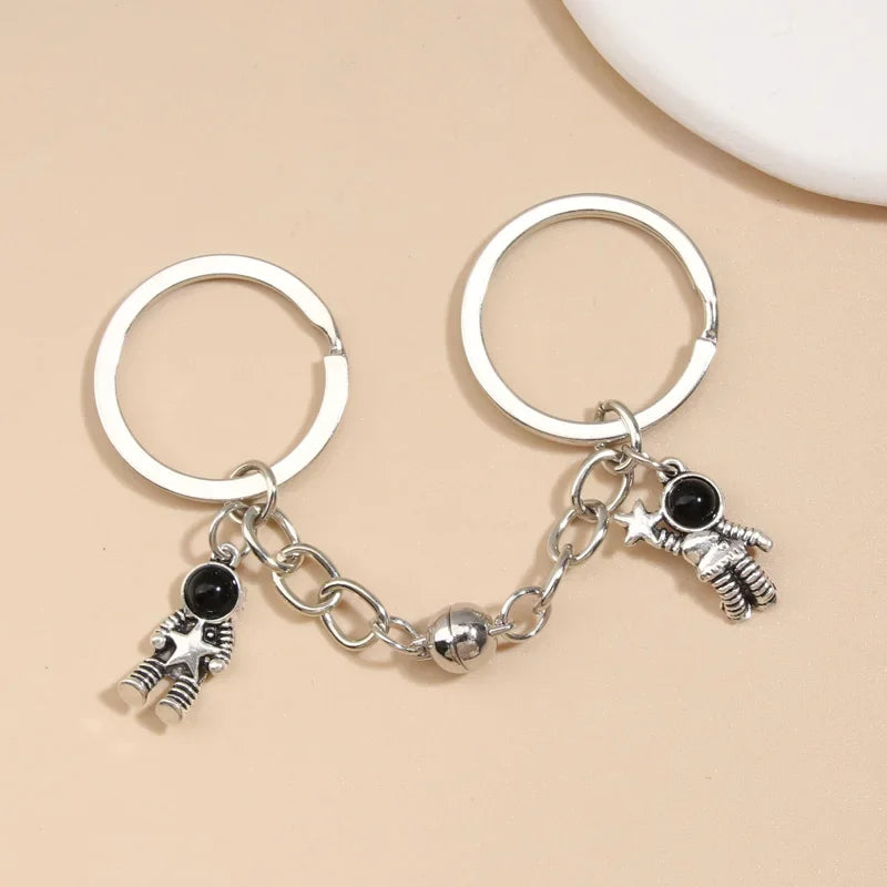 πͺ Couple Astronaut Keychain Set β For Space-Loving Souls π
