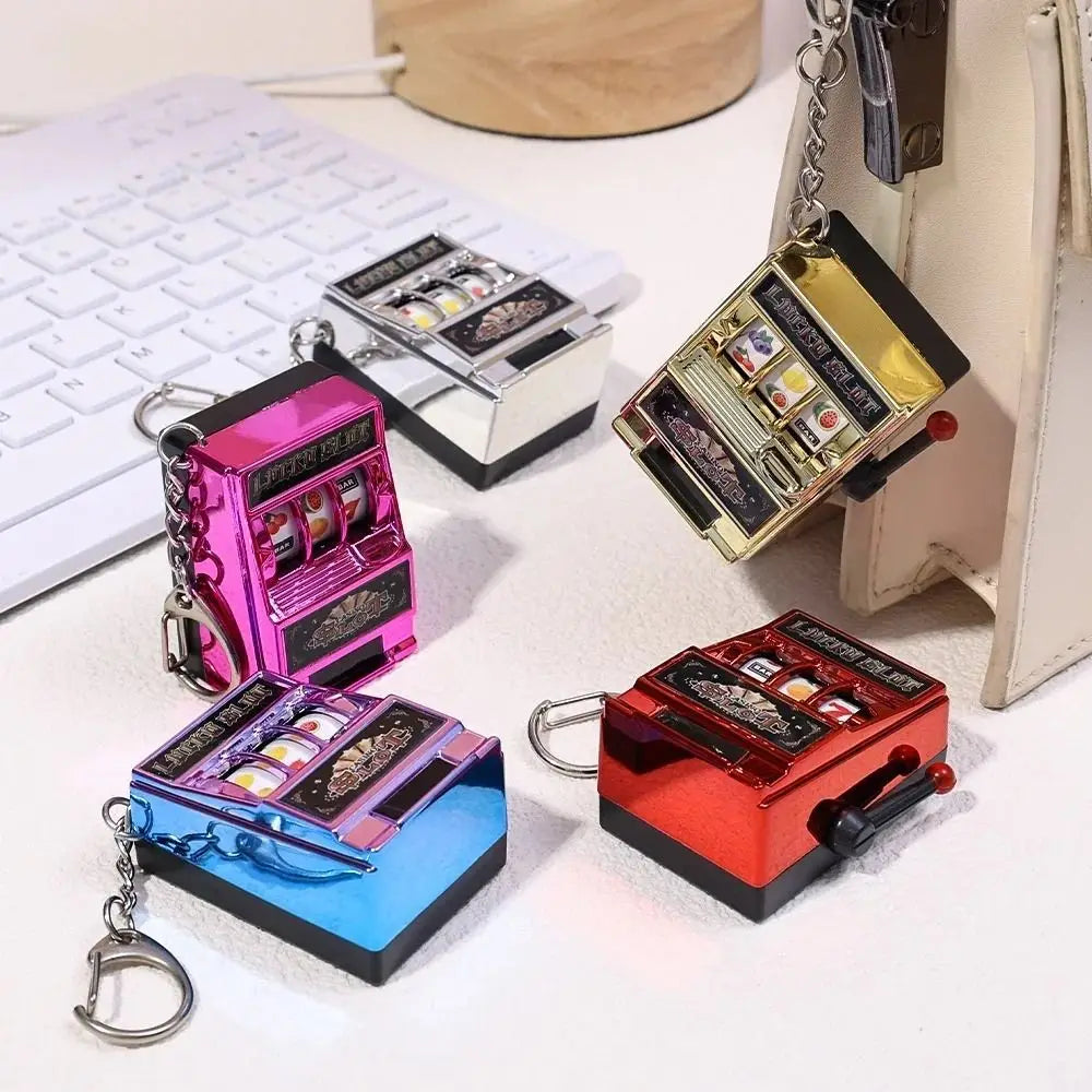 🎰✨ "LuckySpin™ Mini Slot Machine Keychain" ✨🔑