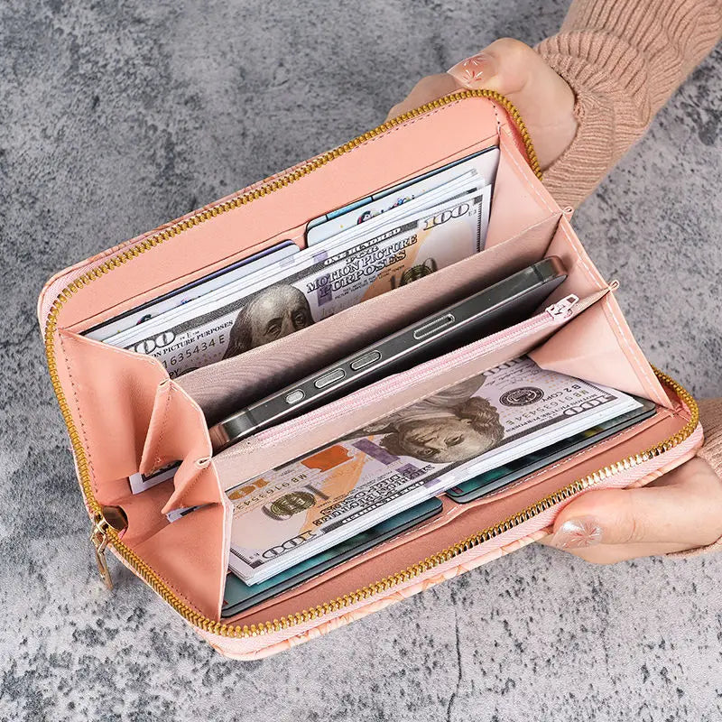 πΈβ¨ Elegant Floral Embossed Zipper Wallet β¨πΈ