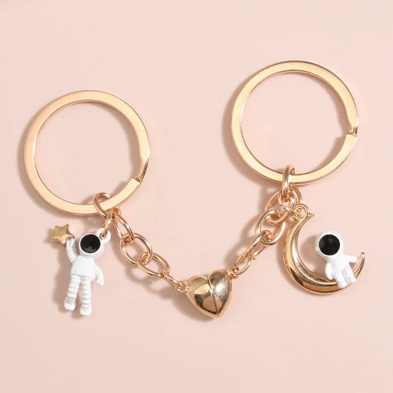 πͺ Couple Astronaut Keychain Set β For Space-Loving Souls π