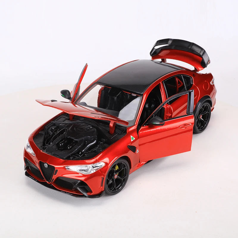 1:18 Alfa Romeo Giulia GTAm Diecast Model Car – Fully Functional Alloy Replica