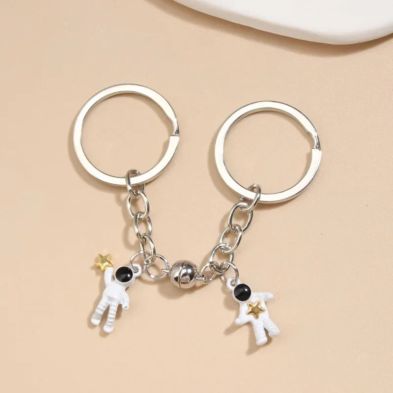 πͺ Couple Astronaut Keychain Set β For Space-Loving Souls π