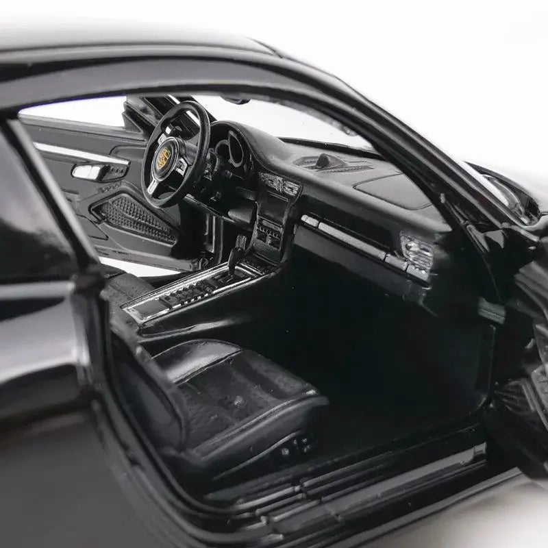 🖤 Porsche 911 Carrera Diecast Model – 1:32 Scale