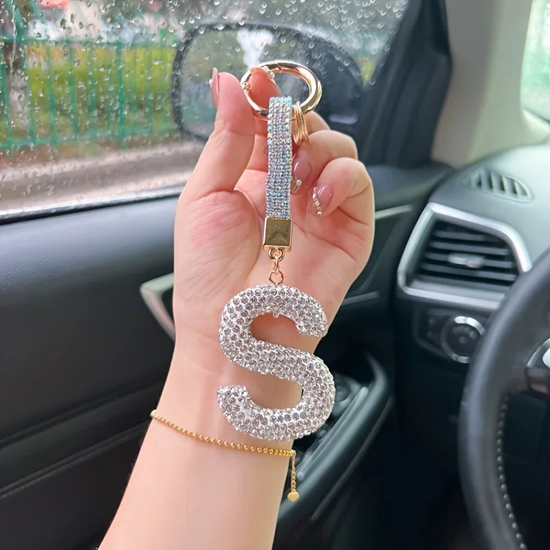 ✨ Sparkling Letter Keychain – Rhinestone Initial Charm ✨