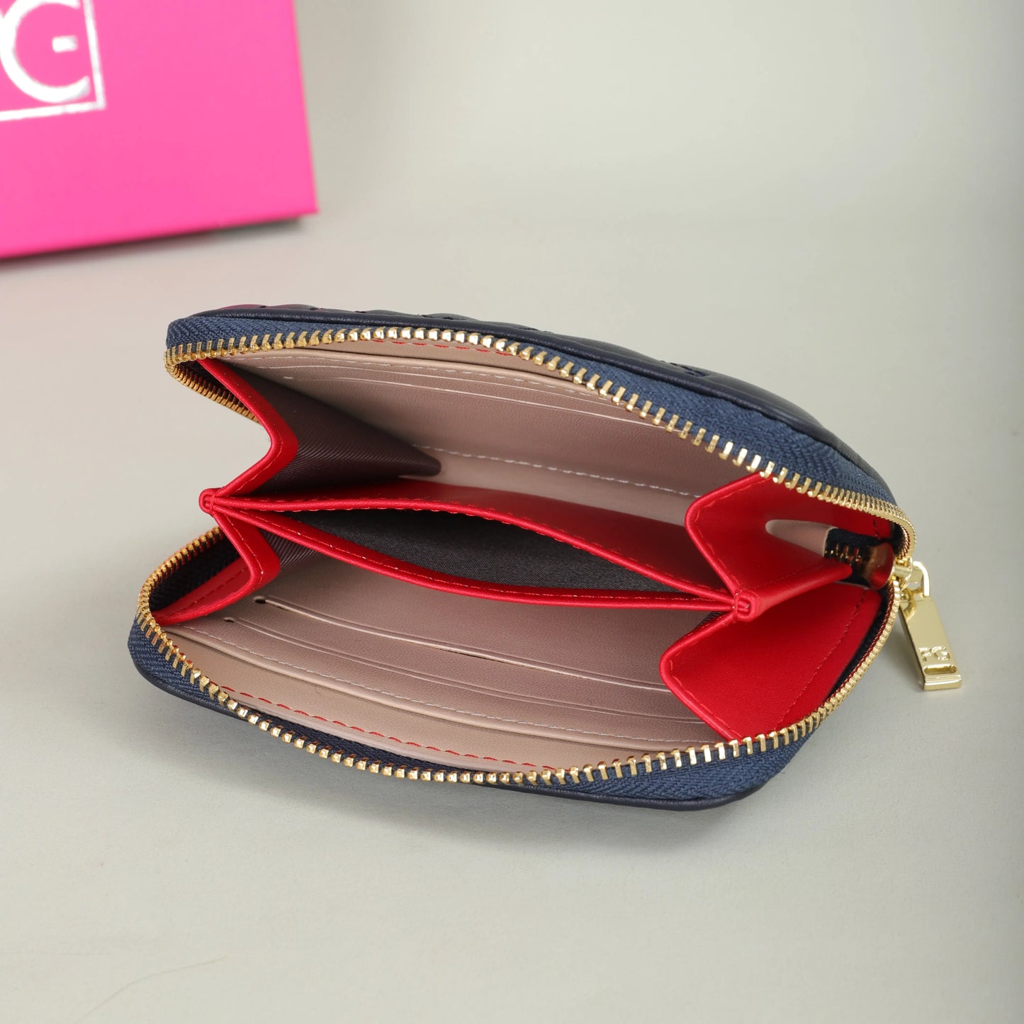 🖤 Quilted Midnight Blue Leather Wallet – Chic & Compact