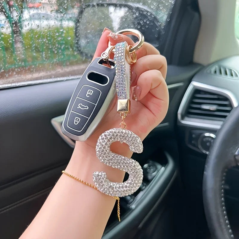 ✨ Sparkling Letter Keychain – Rhinestone Initial Charm ✨