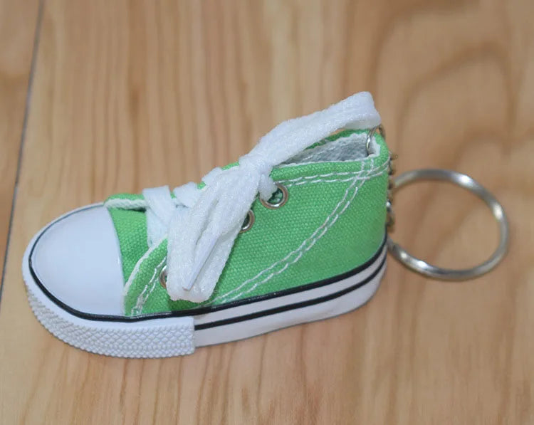 Mini Sneaker Keychain 👟 – Cute & Colorful Accessory for Your Keys or Bags!